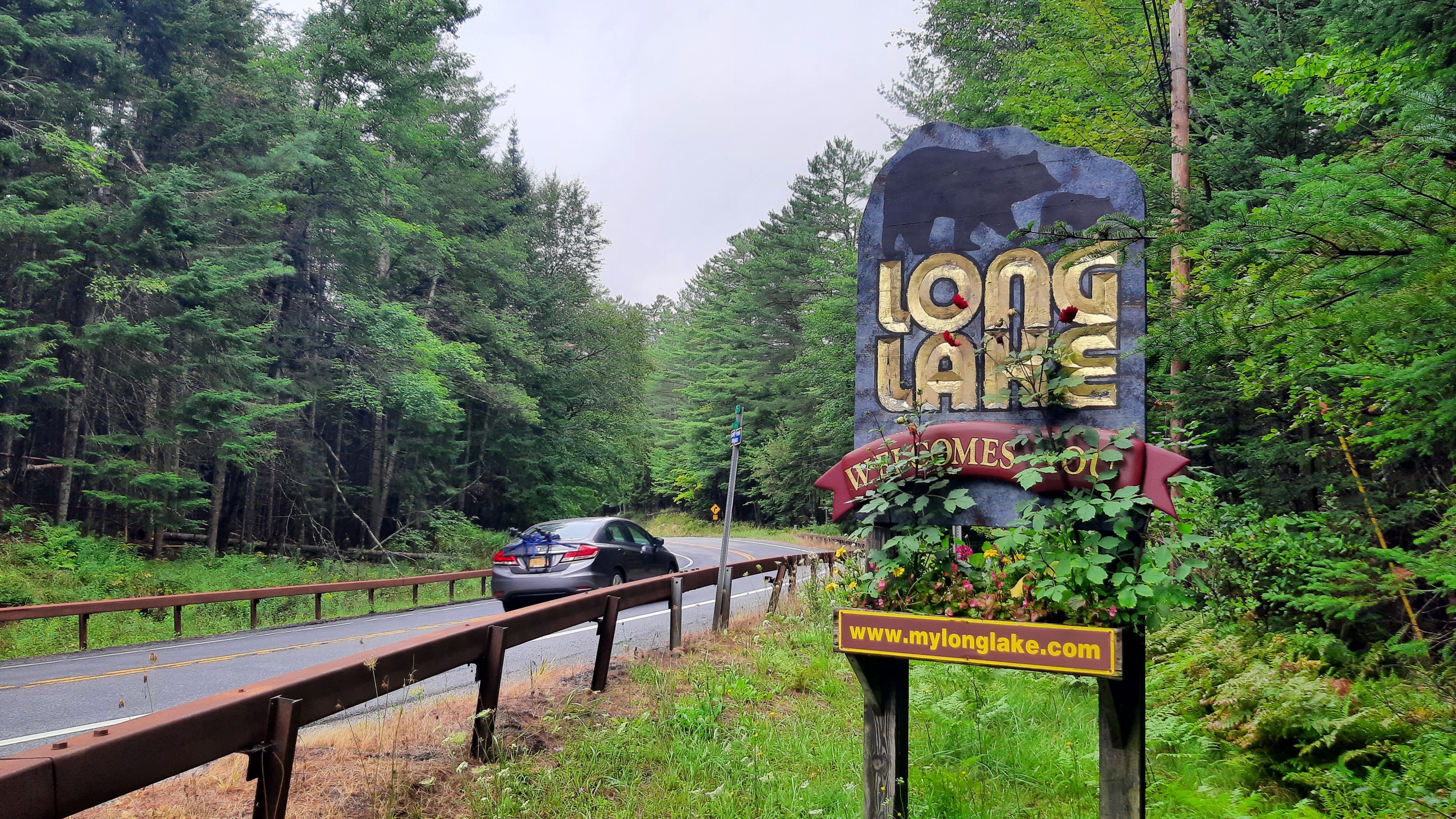 The welcome sign to Long Lake